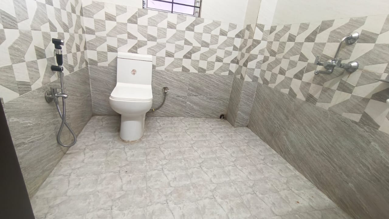 Unfurnished 2bhk in Punjabari for Rent